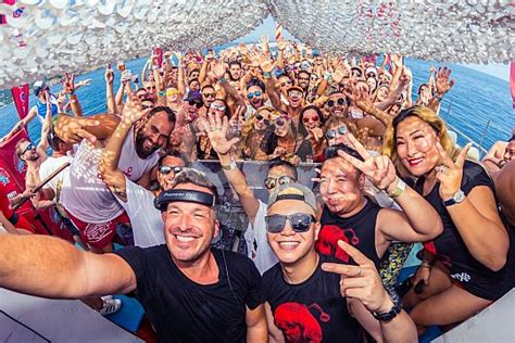 Great Party Boat Tour Ibiza