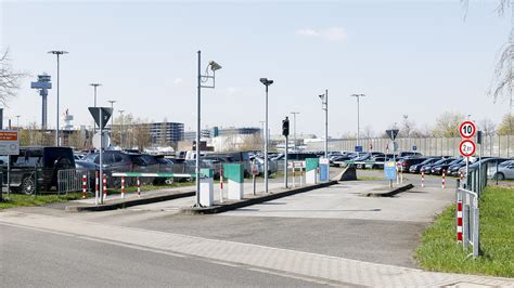 Car Park P At D Sseldorf Airport