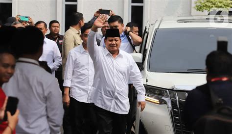 Penampilan Prabowo Dan Gibran Hadiri Penetapan Presiden Wapres Terpilih