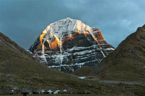 Kailash Manasarovar Yatra By Helicopter | Hindu Pilgrimage