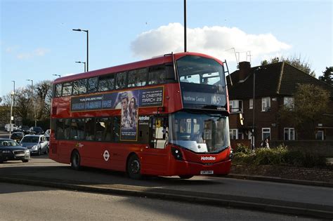 Metroline VWH2336 LK17DAA On Route 105 Route Diverted Vi Flickr