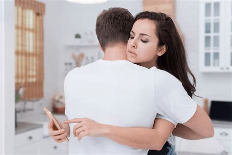 10 Signs Of Deception In A Relationship Attraction Diary