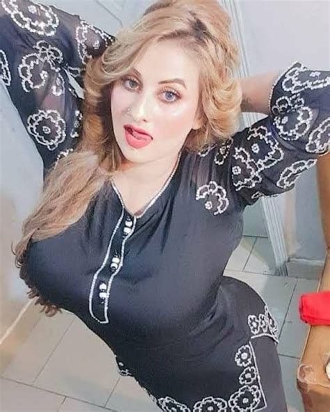 Pin By Big Boobs Lover On Afreen Khan°°° Beautiful Curvy Women