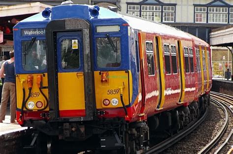 F39 6X4 PHOTO South West Trains Class 455 455859 Clapham Junction 1 10