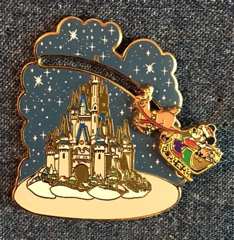 Pin By Sandy Ingersoll On Disney Pin Trading Disney Pins Disney