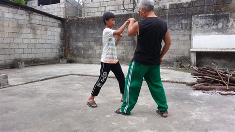 Arnis Empty Hand Drill 2 Youtube