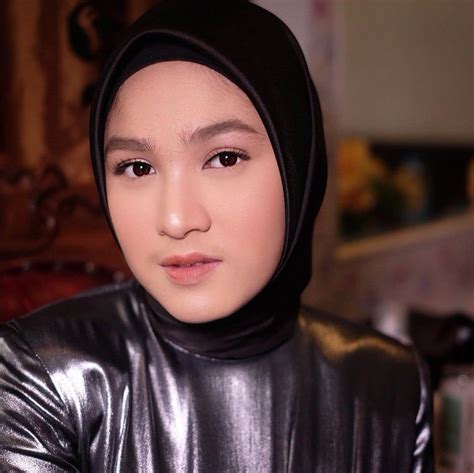 Cut Syifa Biodata Profil Fakta Umur Agama Pacar Karier Dailysia Hot