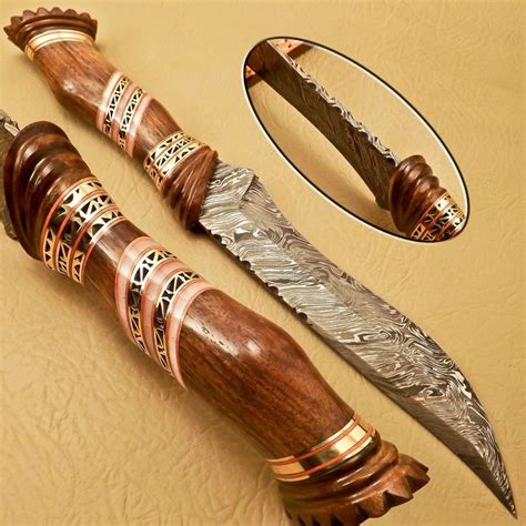 Beautiful Custom Hand Made Damascus Steel Hunting Knife Work Of Art