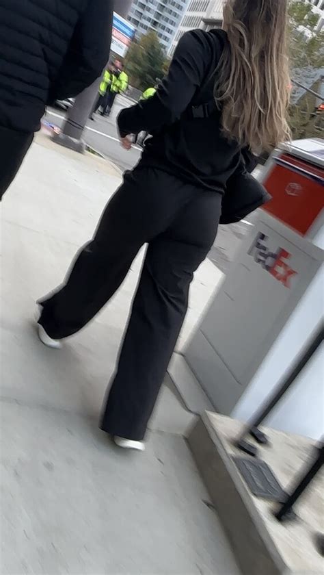 Hot Girl Ass Was Jiggling Forum