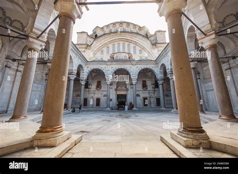 Courtyard of Bayezid II Mosque in Istanbul Stock Photo - Alamy