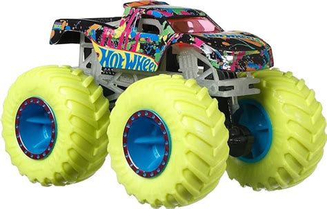Mattel Hot Wheels Veículo de Brinquedo Brilha no Escuro Surpresa Modelo HCB Cor