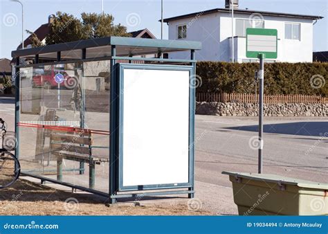 Paragem Do Autocarro Sinal Em Branco Foto De Stock Imagem De