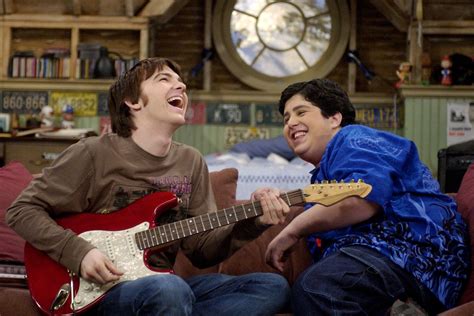 'Drake & Josh' reboot on the way? No, but Josh Peck and Drake Bell are ...