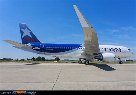 Airbus A320 214 LAN Airlines CC BFX AirTeamImages