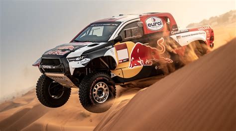 Toyota Revela GR DKR Hilux T1 Para O Dakar CARROS CAMANZI