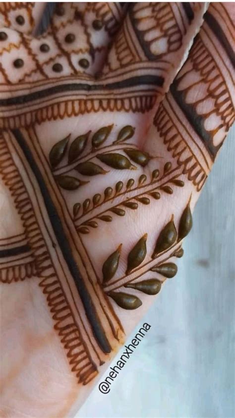 Pin By Hafsa On Henna Stylish Mehndi Designs Mehndi Designs For