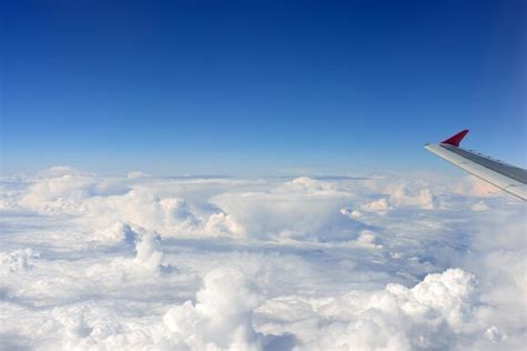 Vista De Las Nubes Desde El Avi N Foto Premium