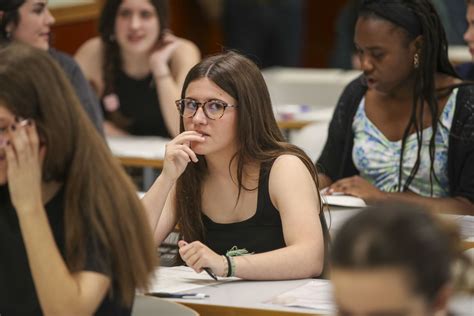 M S De Personas Piden Impugnar El Examen De Matem Ticas Ii De La