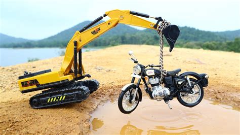 Bolero Pickup And Bullet Bike Accident Pulling Out JCB Tata Ace