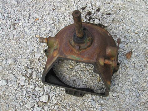 Oliver Rowcrop Tractor Engine Transmission Housing Cover Input