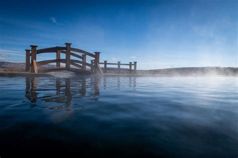 Crystal Crane Hot Springs How To Get There What To Expect Go Wander Wild