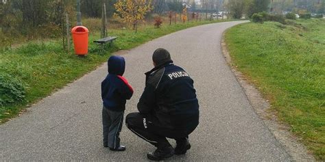 Limanowa Letniego Dziecko Samo Na Ulicy Rodzice Nie Zauwa Yli