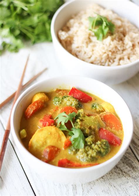 Simple Coconut Thai Curry Recipe - Live Simply Natural