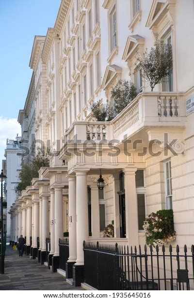 169 Listed Residential Old Buildings London Images, Stock Photos, 3D ...