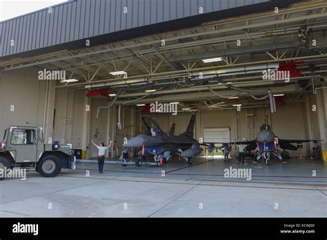 Airmen From The South Carolina Air National Guard S Th Fighter Wing