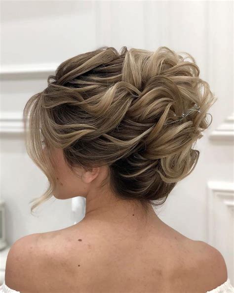 Mother Of The Bride Hairstyles 63 Elegant Ideas 202021 Guide