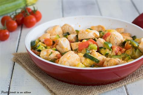 BOCCONCINI DI POLLO CON ZUCCHINE E POMODORINI