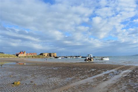 Beadnell Harbour Beach Limekilns Village Pubs Cafes B And B Hotels