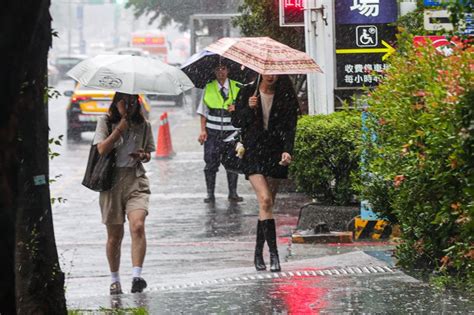 水氣持續移入各地有雨 下周又有鋒面通過挾冷空氣降溫 生活新聞 生活 聯合新聞網