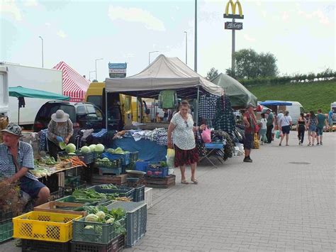 Ceny owoców i warzyw na starachowickim targu w sobotę 19 sierpnia Ile