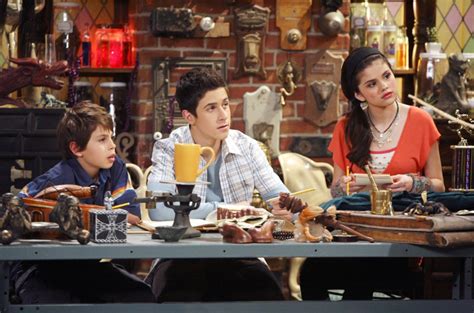 Selena Gomezs Wizards Of Waverly Place Reboot Gets The Green Light