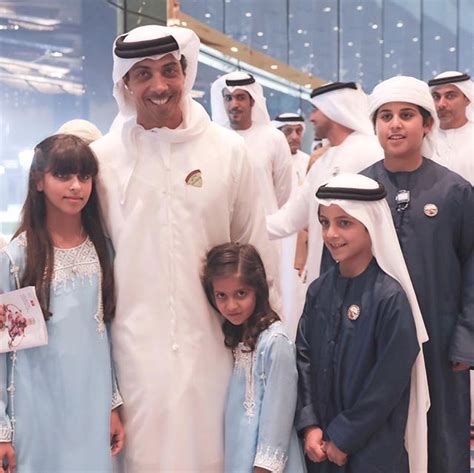 Mansour Bin Zayed Bin Sultan Al Nahyan Con Sus Hijos Fatma Bint