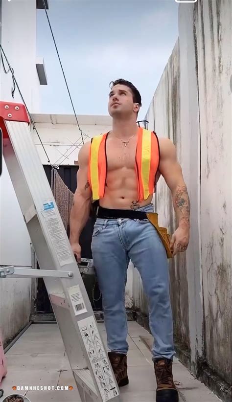 Damn He S Hot DAMN HES HOT Follow For Multiple Daily Pics Of