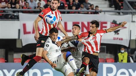 Estudiantes Gole A V Lez En El Cruce Argentino De Copa Libertadores