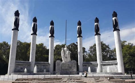 Una Gu A De Las Estatuas Y Monumentos M S Importantes De La Ciudad De