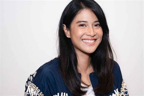 Dian Sastro Ungkap Alasan Suaminya Enggan Nonton Gadis Kretek Ini