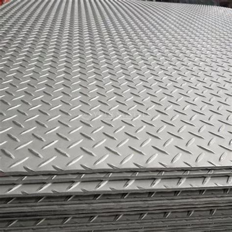 Hot Rolled Rectangular MS Chequered Plate Material Grade EN At Kg In Ghaziabad