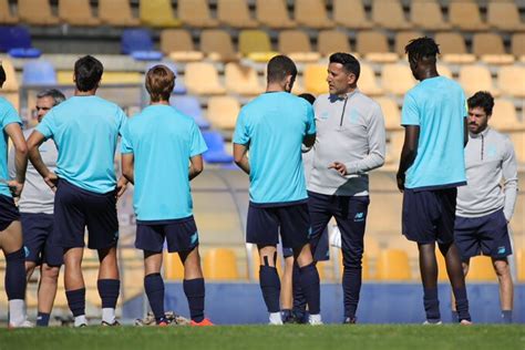 FC Porto defronta Milan na Youth League Não podemos dar passos