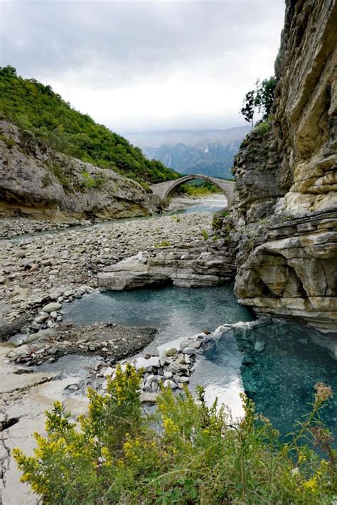 Lengarica Canyon und Benjë Quellen Albanien im VW Bus kunstwut