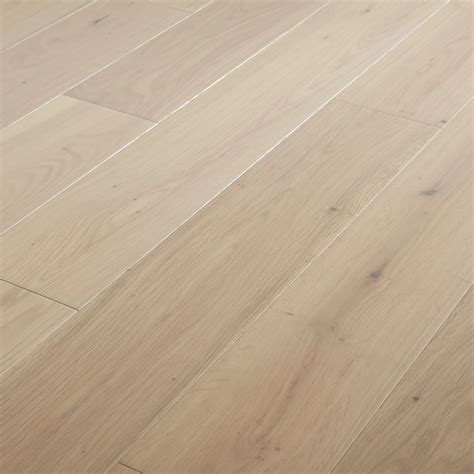 Promo Parquet contrecollé clipsable en chêne goodhome hotham finition