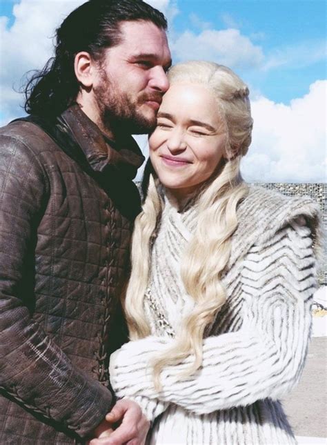 Jon Snow Kit Harington E Daenerys Targaryen Emilia Clarke Game Of