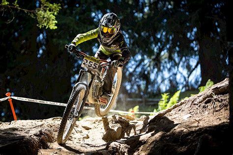 Mtb Rider Spannendes Downhill Finale Beim Glemmride Bike Festival