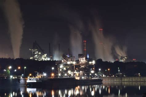 Hafen in Dillingen mit der Hütte im Hintergrund mein saarland