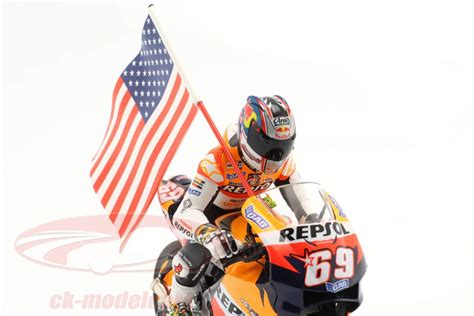 Minichamps Nicky Hayden Honda Rc V Motogp Champion Du Monde