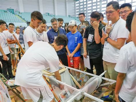 Fablab O 数制工坊基于麻省理工mit的 课程；艺术与科技的完美结合，塑造未来全新人才；双语steam教育引领品牌。引领创新