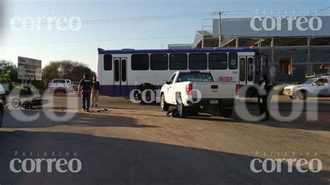 Pénjamo choque en Santa Ana Pacueco provoca la muerte de una mujer